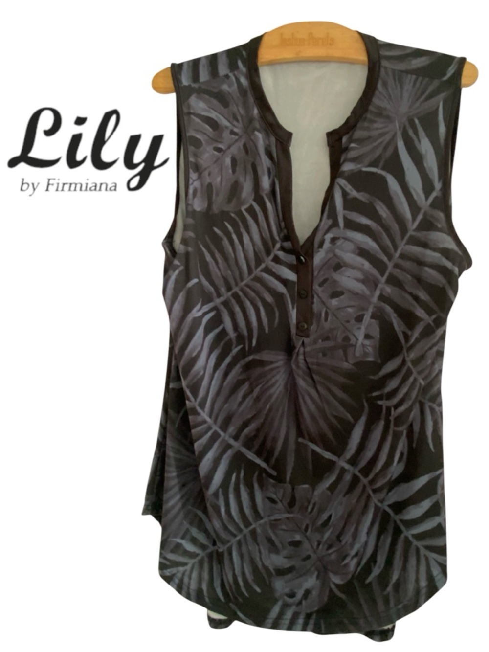 🌺Lily by Firmiana Black & Gray Sleeveless Henley Camisole